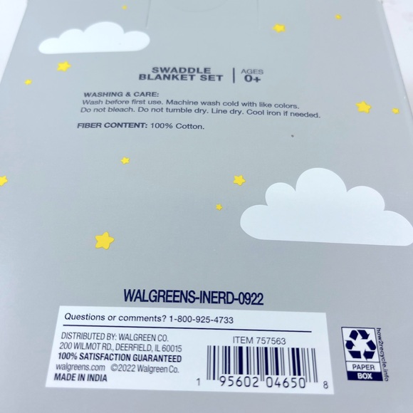 Kid’s Moon and Stars 2 count Swaddle Blanket Set Age0+ - Picture 7 of 7